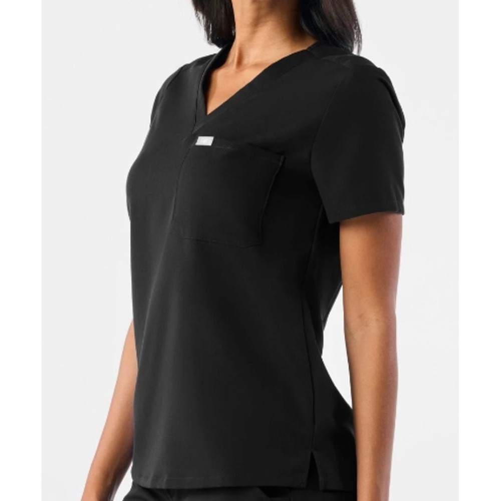 FIGS Technical Collection Catarina Scrub Top Black FW1000 Women's XL Medicalwear